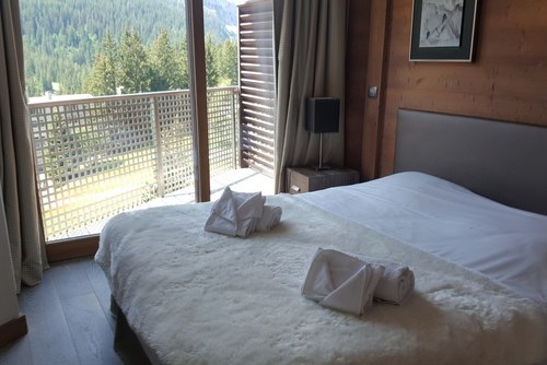 Nettoyage d'hôtel (chambre et vitres) à Chamonix